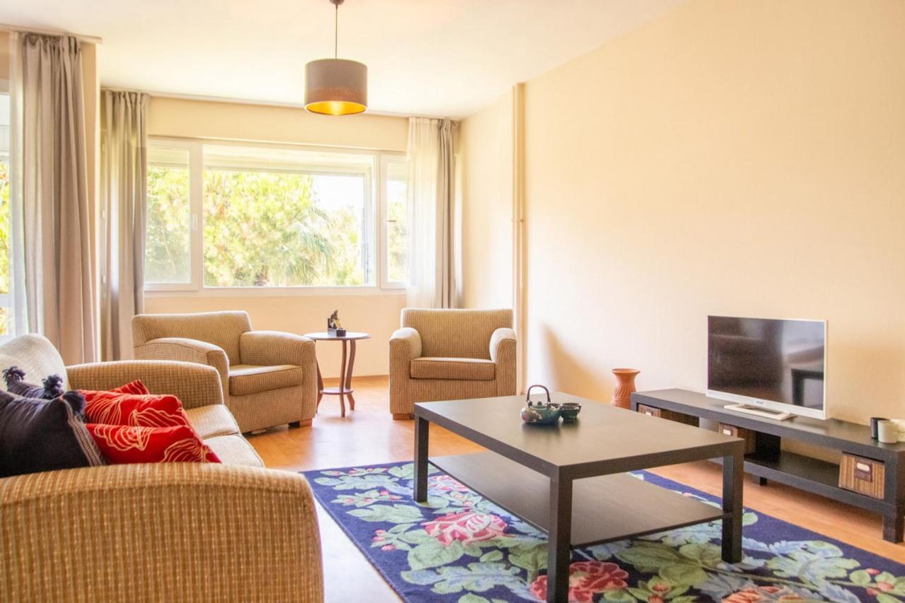 Lovely Flat Near Public Transportation In 이즈미르 외부 사진